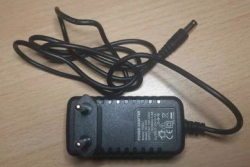Použité, 1 rok záruka - Adaptér SUNNY SYS1308-2418-W2E 18V 1,33A 5,5x2,1mm